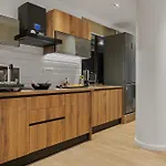 Crown Penthouse - Luxurious, & Vista , By Uni88 4* Bucharest