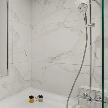 Crown Penthouse - Luxurious, & Vista , By Uni88 4* בוקרשט