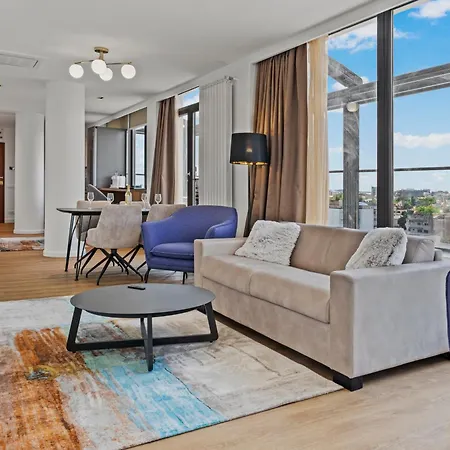 Crown Penthouse - Luxurious, & Vista , By Uni88 Aparthotel 4*