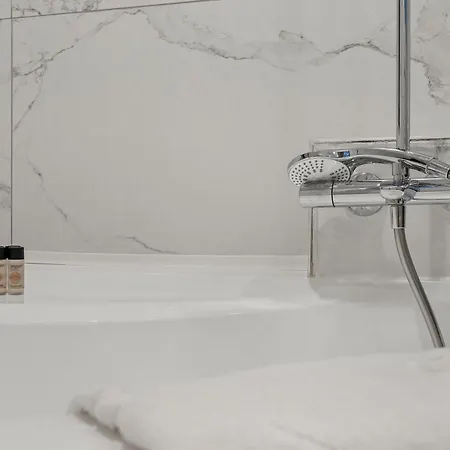 Crown Penthouse - Luxurious, & Vista , By Uni88 Apartmanhotel 4*