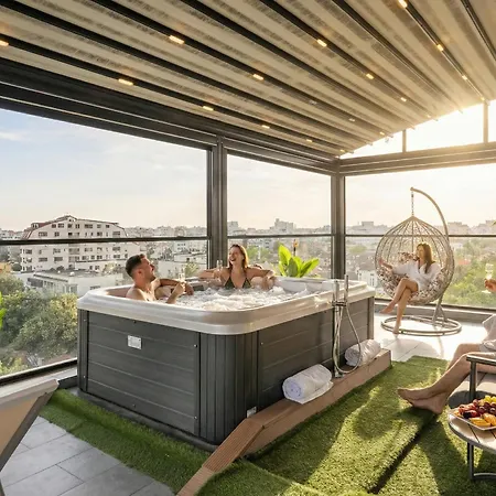 Apartahotel Crown Penthouse - Luxurious, & Vista , By Uni88 4*