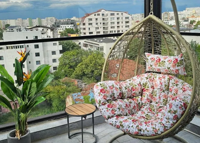 Crown Penthouse - Luxurious, & Vista , By Uni88 شقة فندقية بوخارست