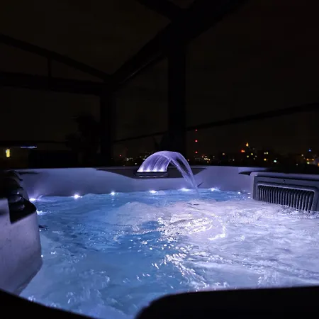 Crown Penthouse - Luxurious, & Vista , By Uni88 4*