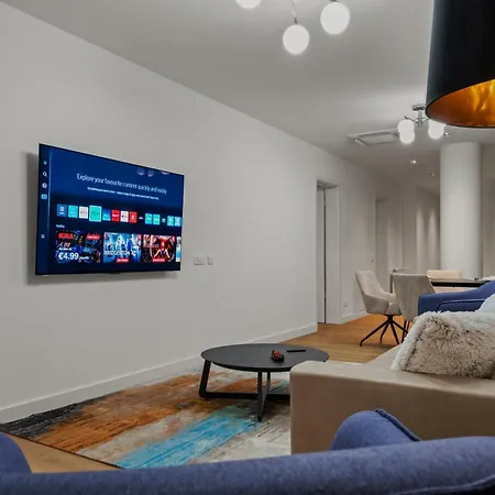 Crown Penthouse - Luxurious, & Vista , By Uni88 Bucarest