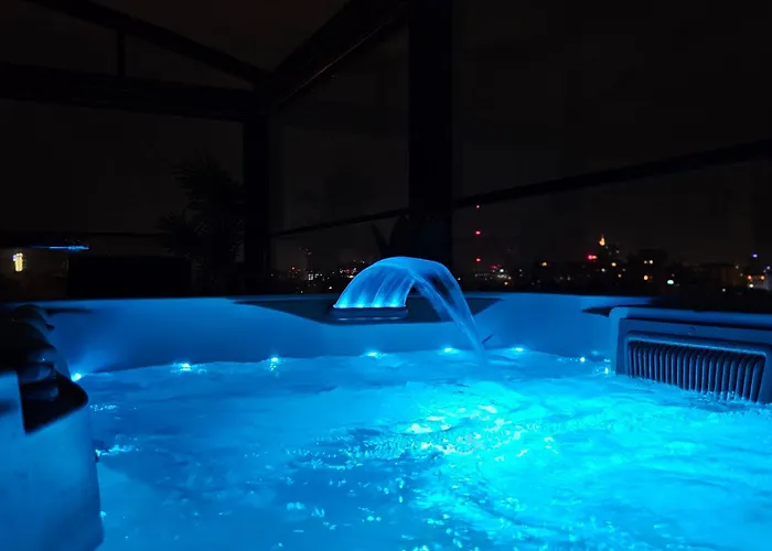 Apartahotel Crown Penthouse - Luxurious, & Vista , By Uni88 4*