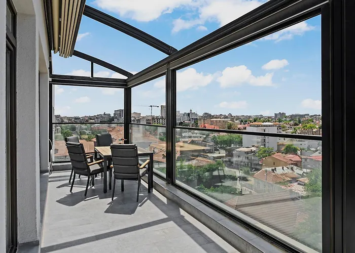 Crown Penthouse - Luxurious, & Vista , By Uni88 Apartahotel 4*