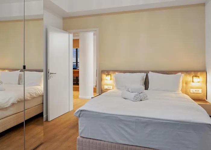 Hotel de apartamente Crown Penthouse - Luxurious, & Vista , By Uni88 Bucureşti
